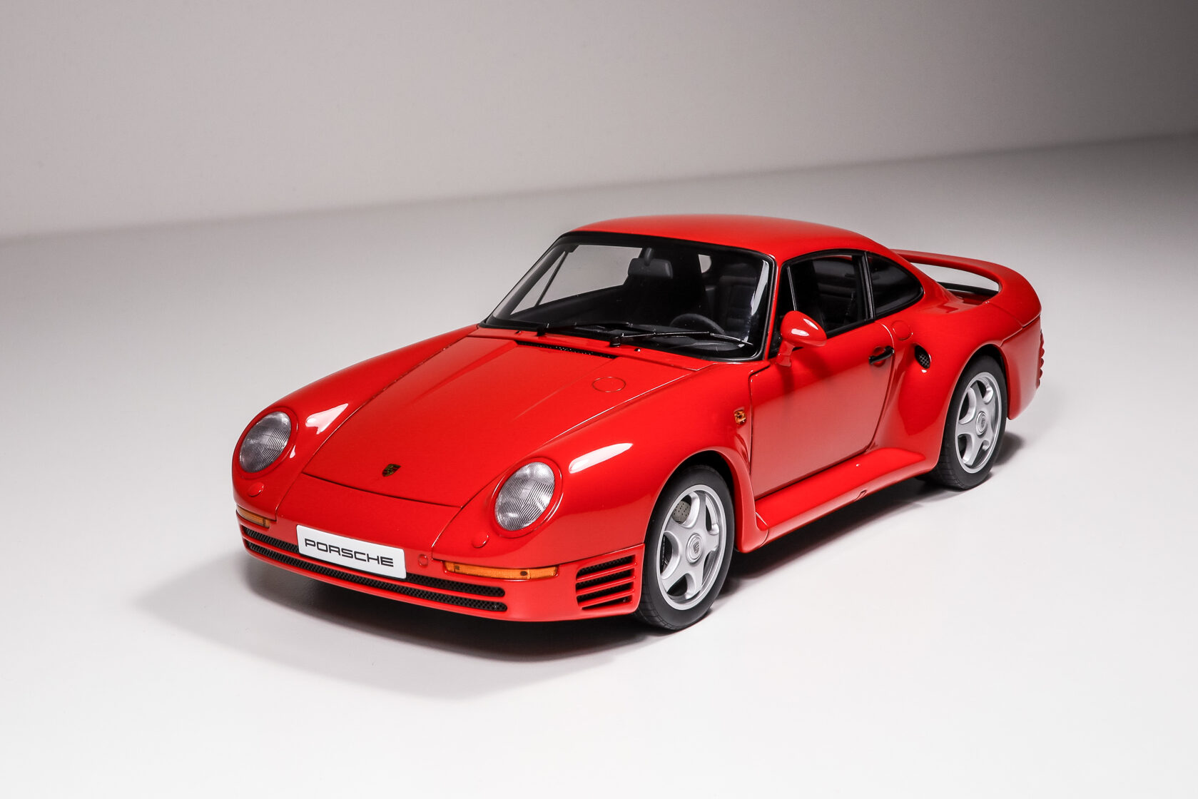 Porsche 959 Guards Red 1:18 scale model by Autoart