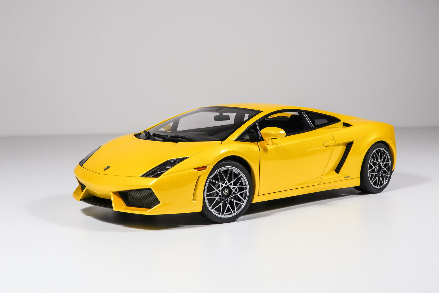 Scale Realist - Lamborghini Gallardo LP560-4