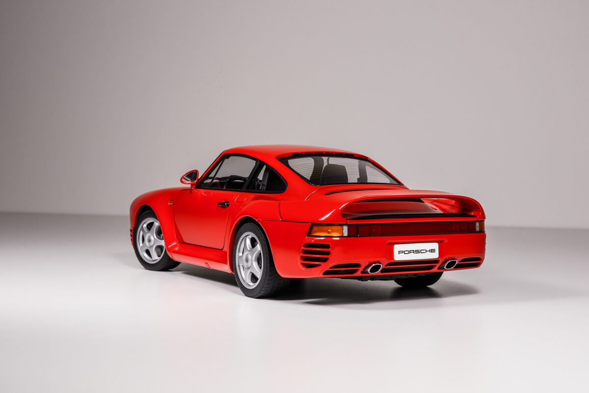 Porsche 959 - 1:18 scale model by Autoart